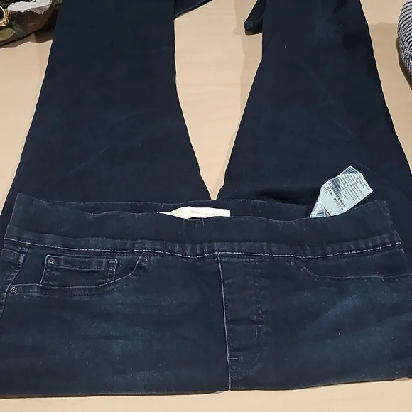 Signature by Levi Strauss Women's Deep Blue Straight Leg Jeans - Picture 7 of 10